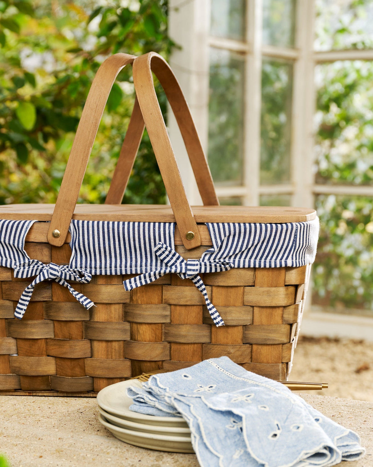 Mavelle Handwoven Picnic Basket with Striped Liner storage basket - Detail View