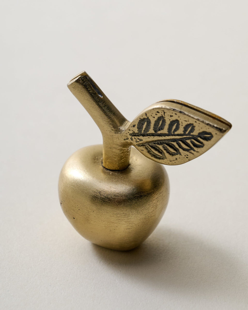 Mavelle Antique Brass Apple Placecard Holder tablecloth - Styled in Room