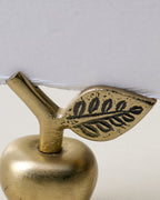 Mavelle Antique Brass Apple Placecard Holder tablecloth - Close-Up