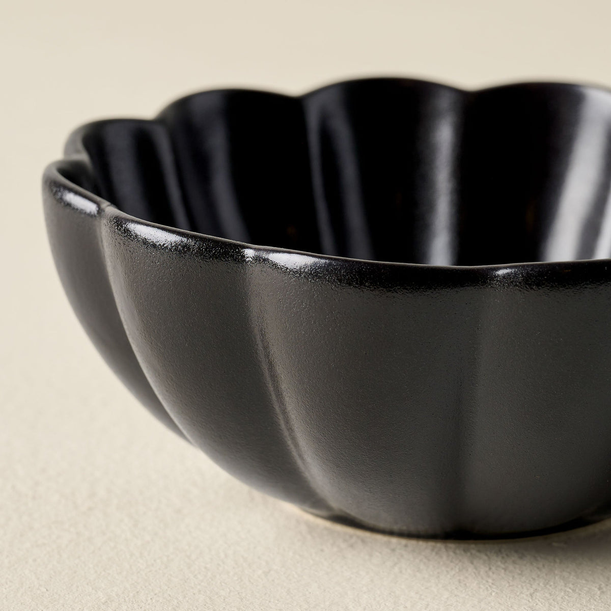 Mavelle Black Scalloped Cereal Bowl bowl
