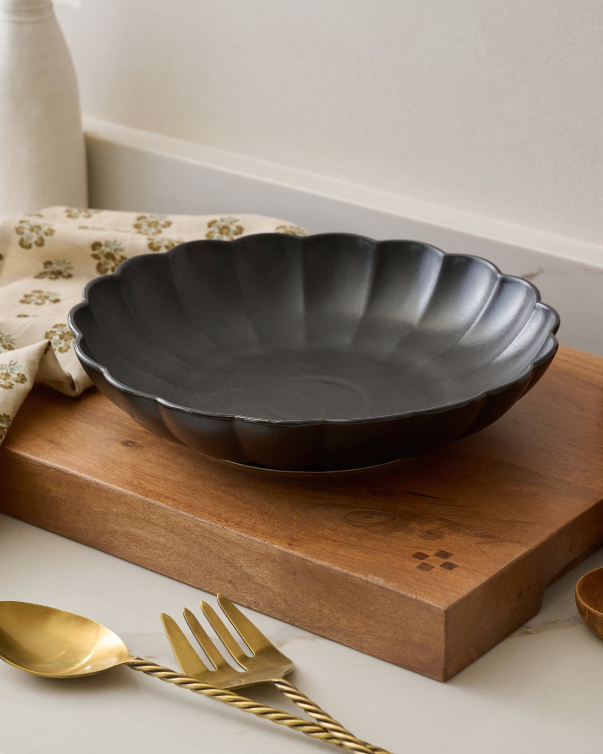 Mavelle Oversized Black Scalloped Serving Bowl serving piece