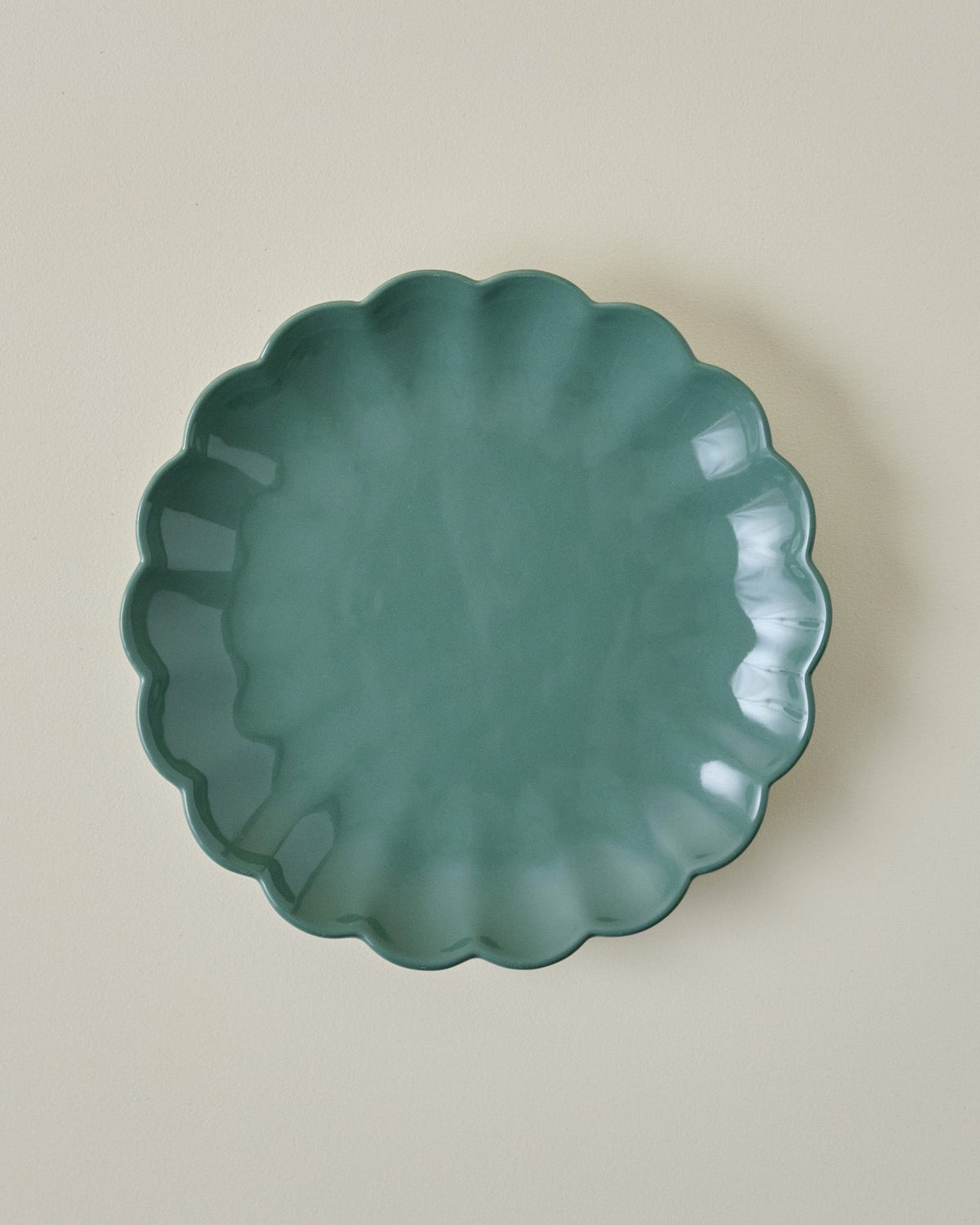 Mavelle Seagrass Scalloped 4-Piece Place Setting dinnerware set - Close-Up