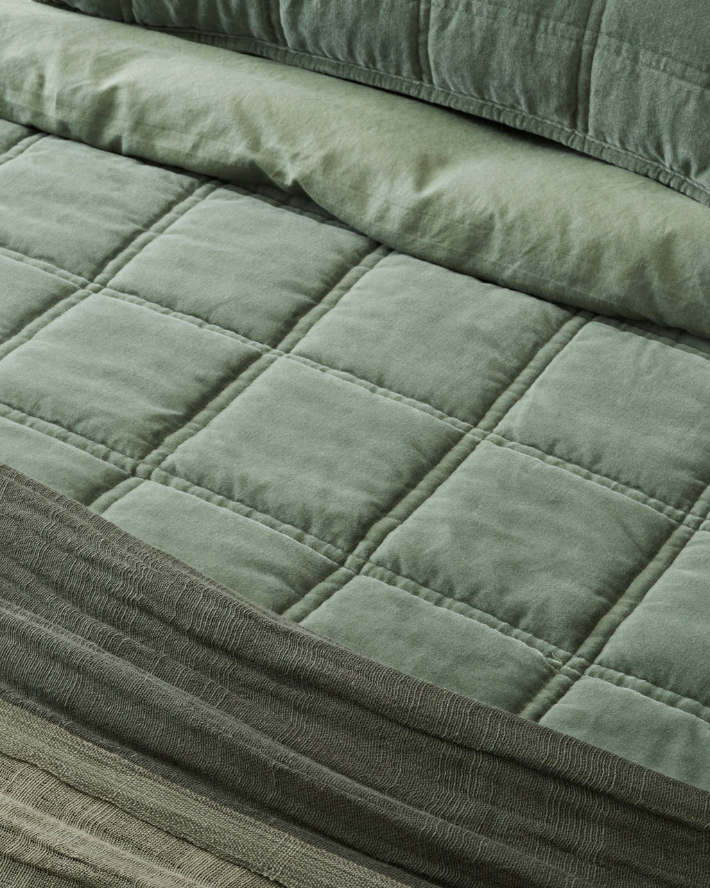 Mavelle Weekend Velvet Quilt - Dusty Green quilt - Side View