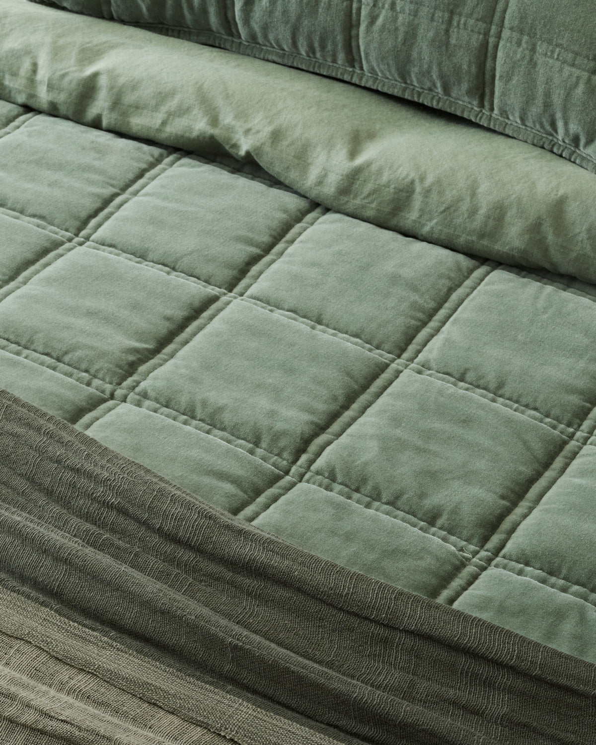 Mavelle Weekend Velvet Quilt - Dusty Green quilt - Side View