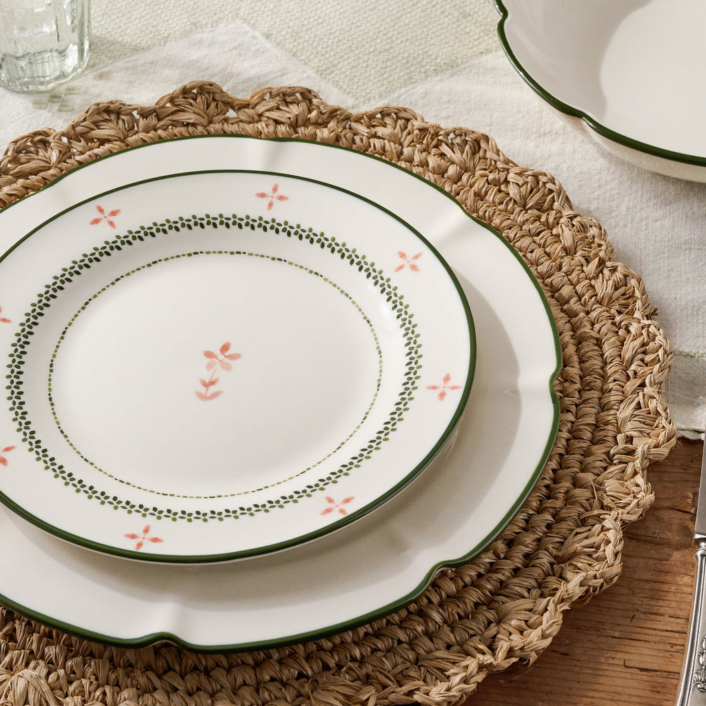 Mavelle Green Luna Scalloped 3-Piece Place Setting dinnerware set