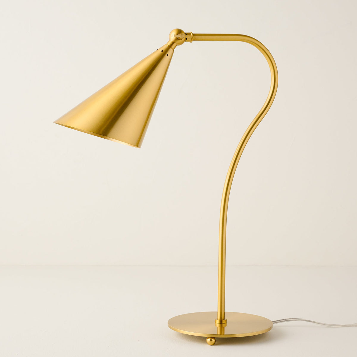 Mavelle Effie Table Lamp table lamp - Detail View