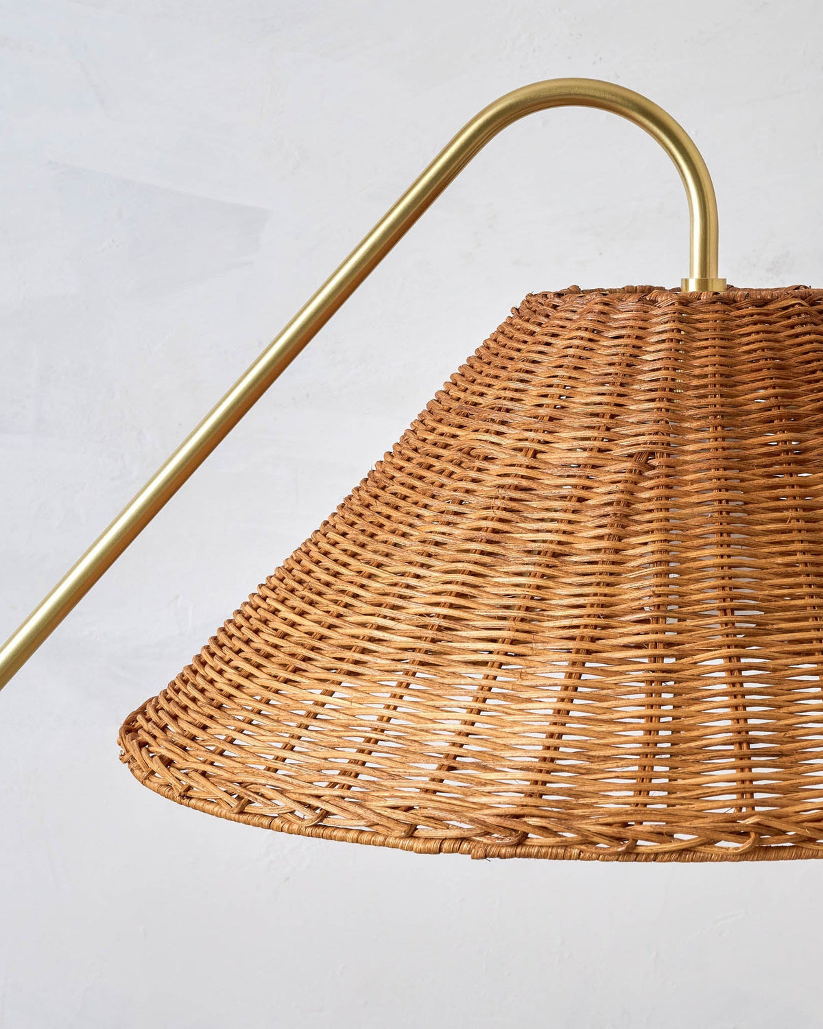 Mavelle Lucia Floor Lamp floor lamp - Close-Up