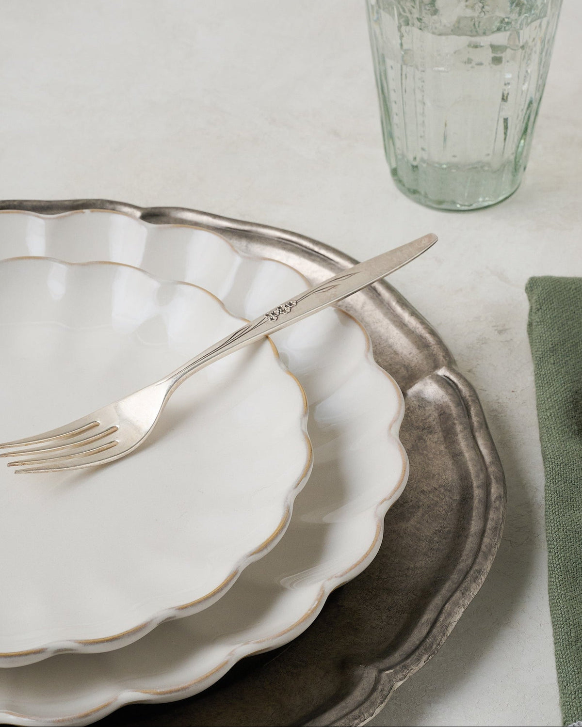 Mavelle Vintage-Inspired Pewter Charger dinnerware set - Close-Up