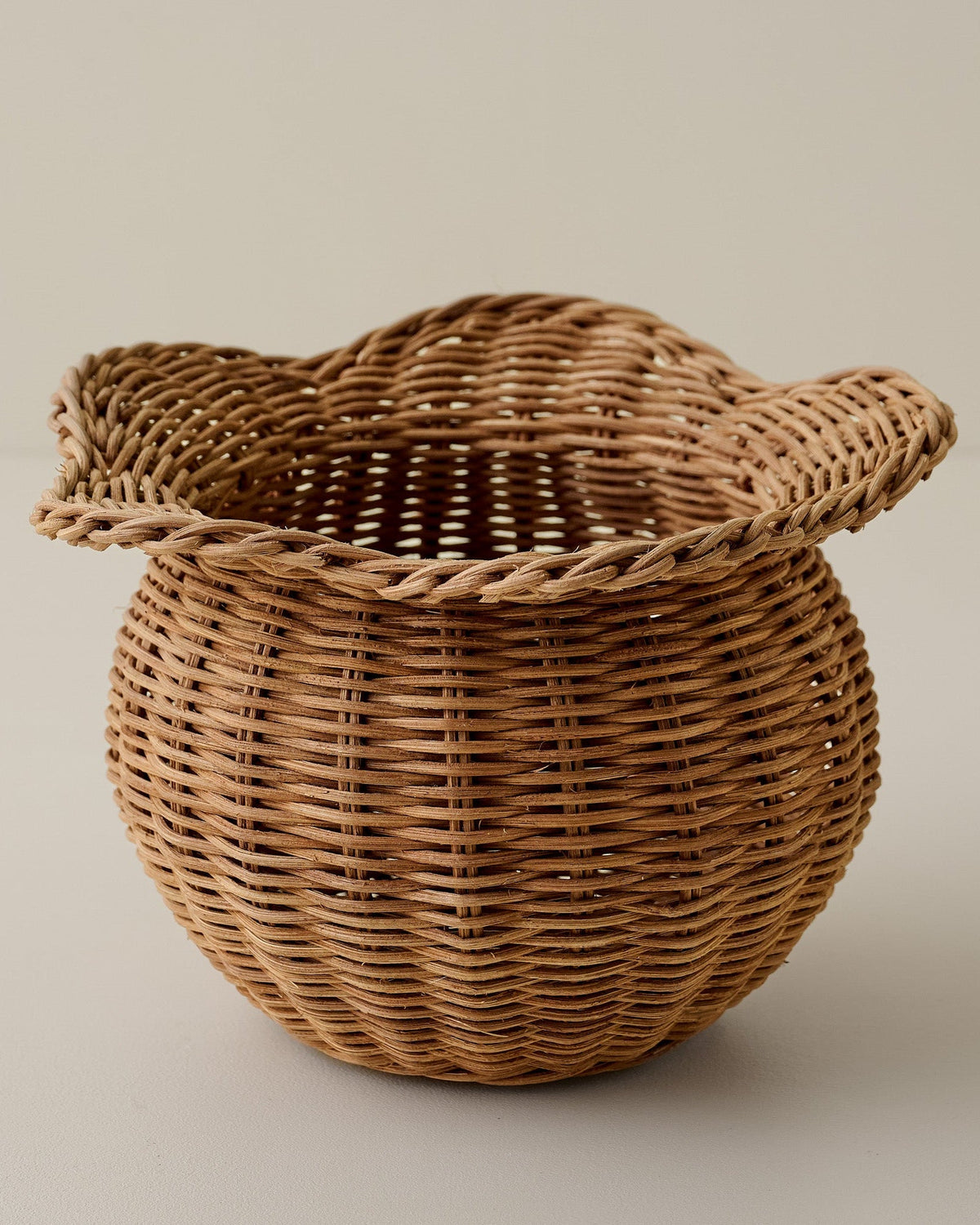 Mavelle Perry Scalloped Rim Woven Vase vase - Detail View