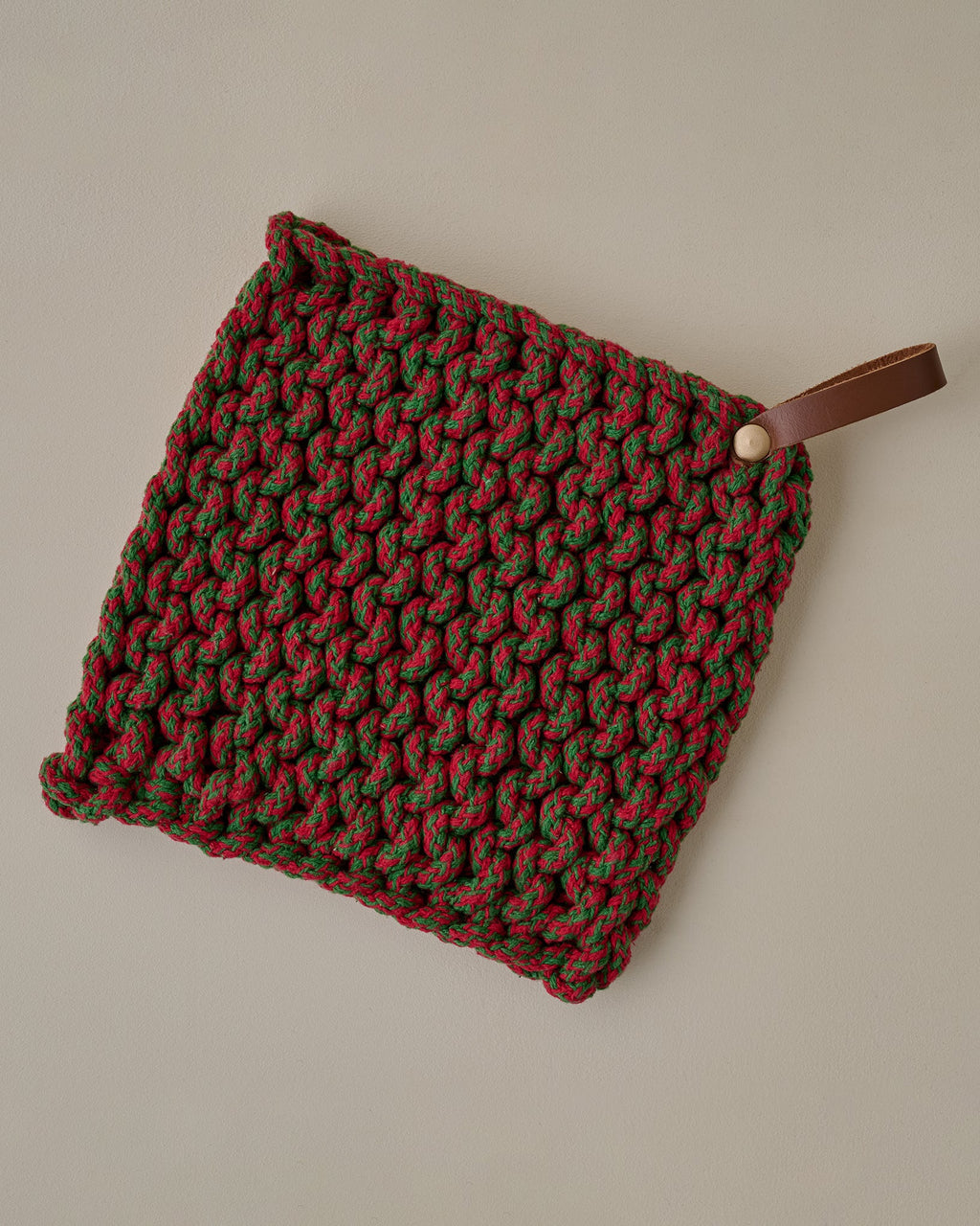 Mavelle Holiday Hand Crocheted Cotton Pot Holder kitchen linen - Detail View