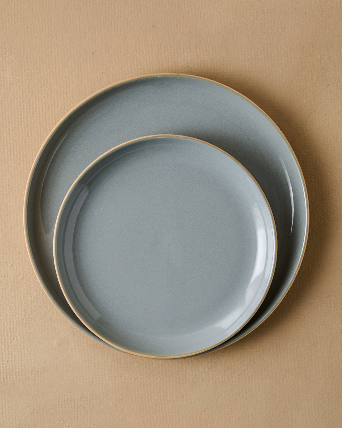 Mavelle Lakelynn Plate dinnerware set - Detail View
