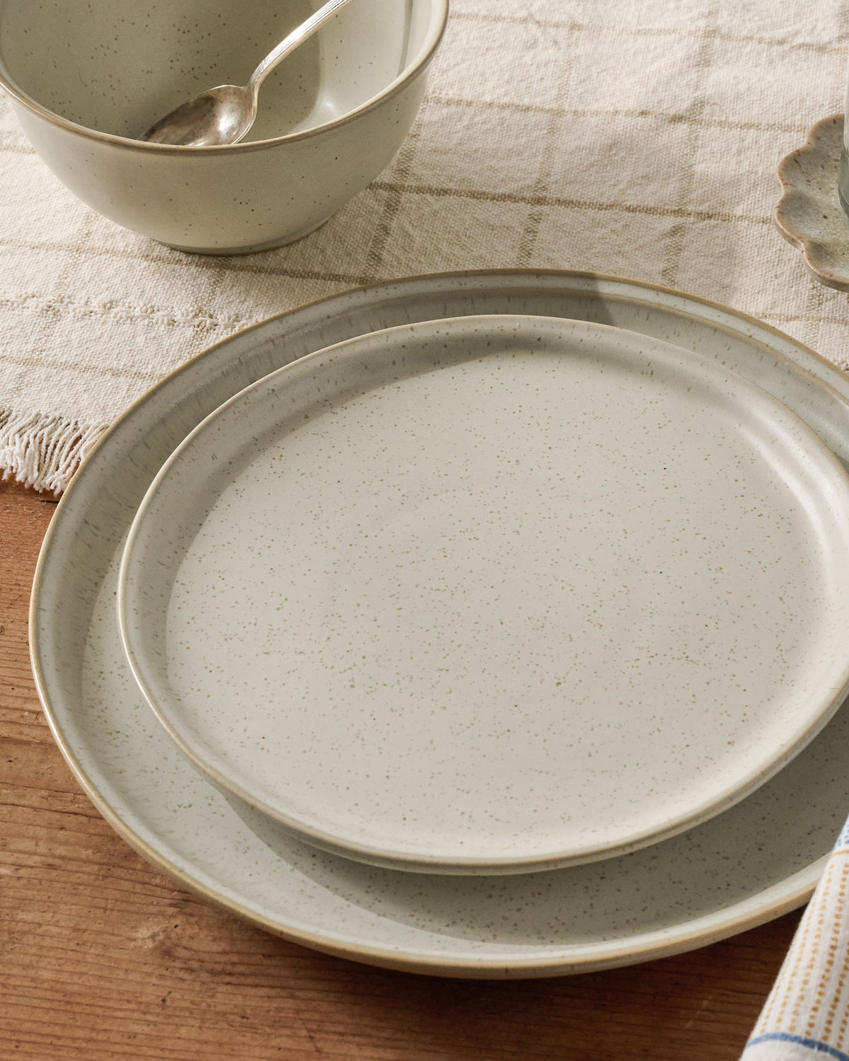 Mavelle French Grey Plate dinnerware set - Detail View