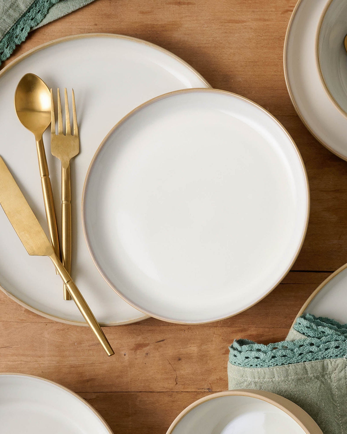 Mavelle Stone White Lakelynn Plate dinnerware set - Side View