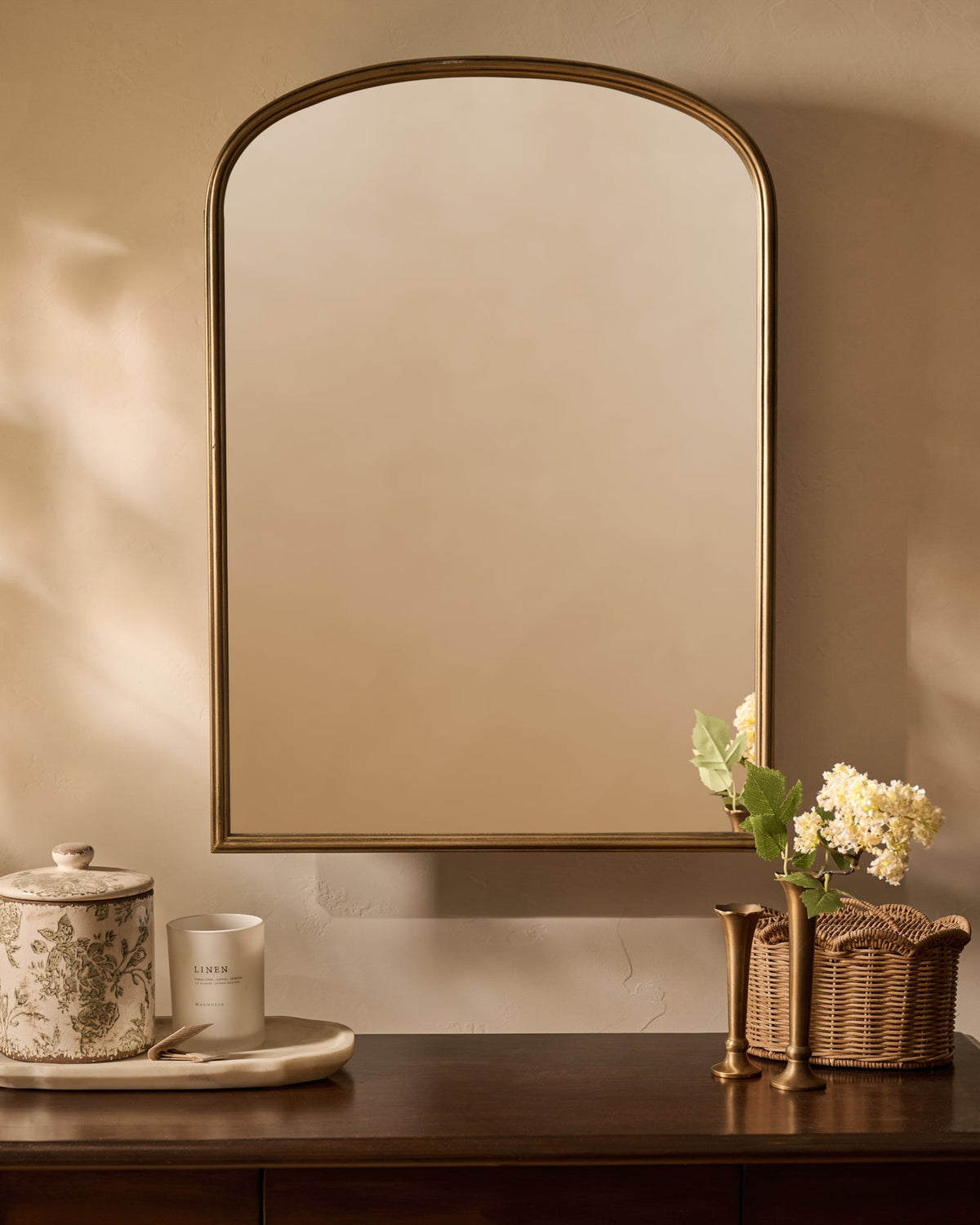 Mavelle Archer Medicine Cabinet storage cabinet - Detail View