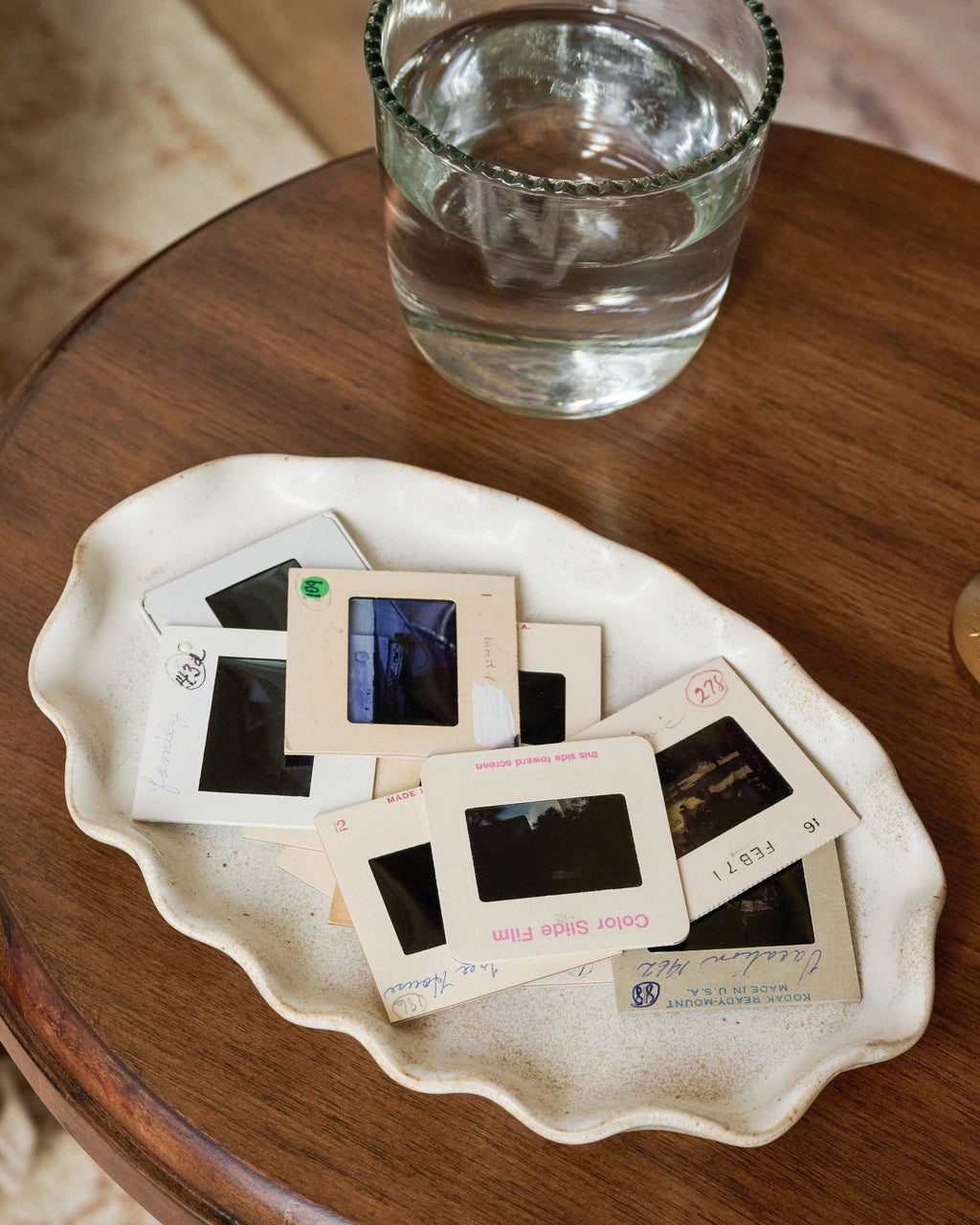 Mavelle Ceramic Ruffled Tray decorative tray - Detail View