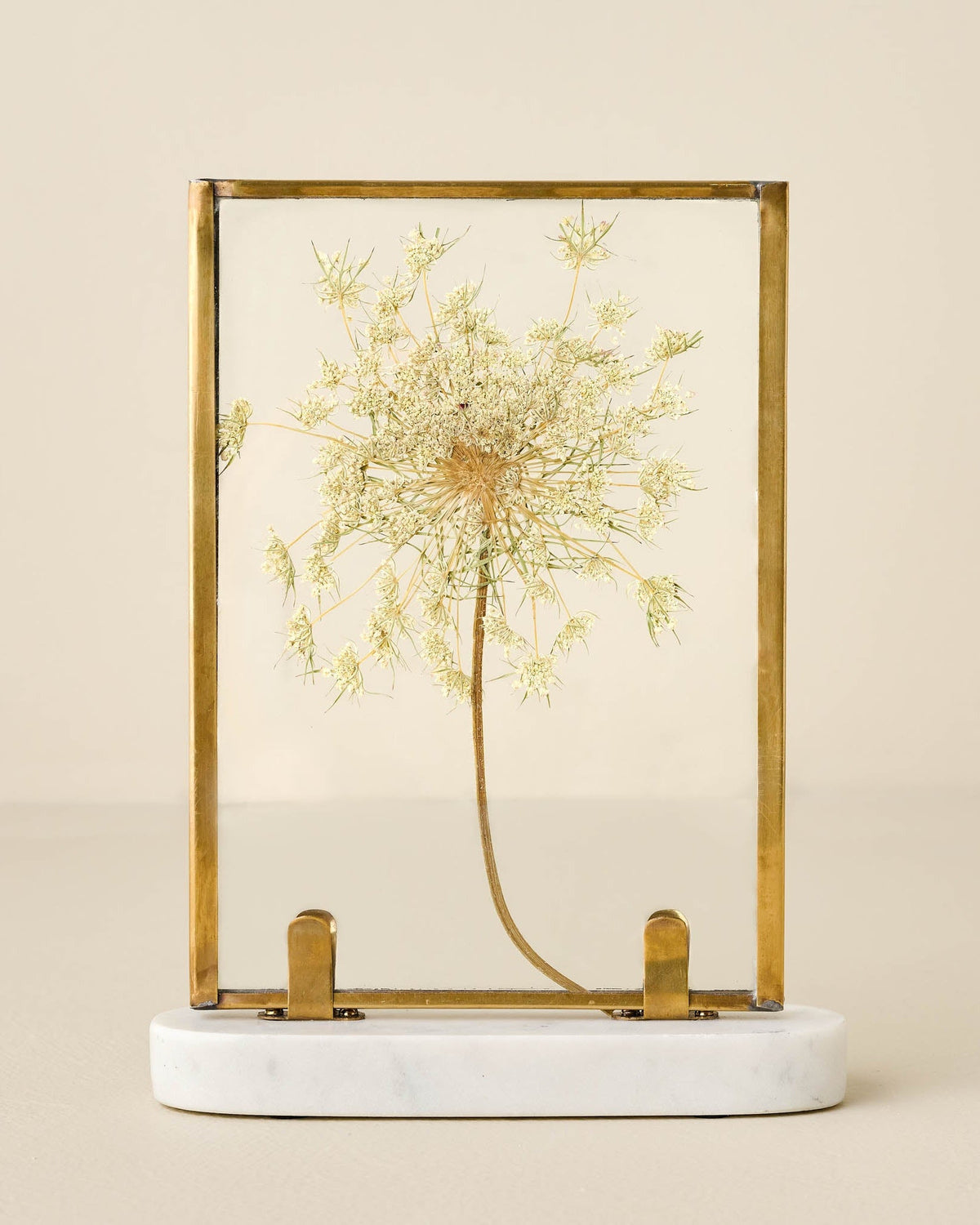 Mavelle Antique Brass Bracket Photo Frame picture frame - Detail View