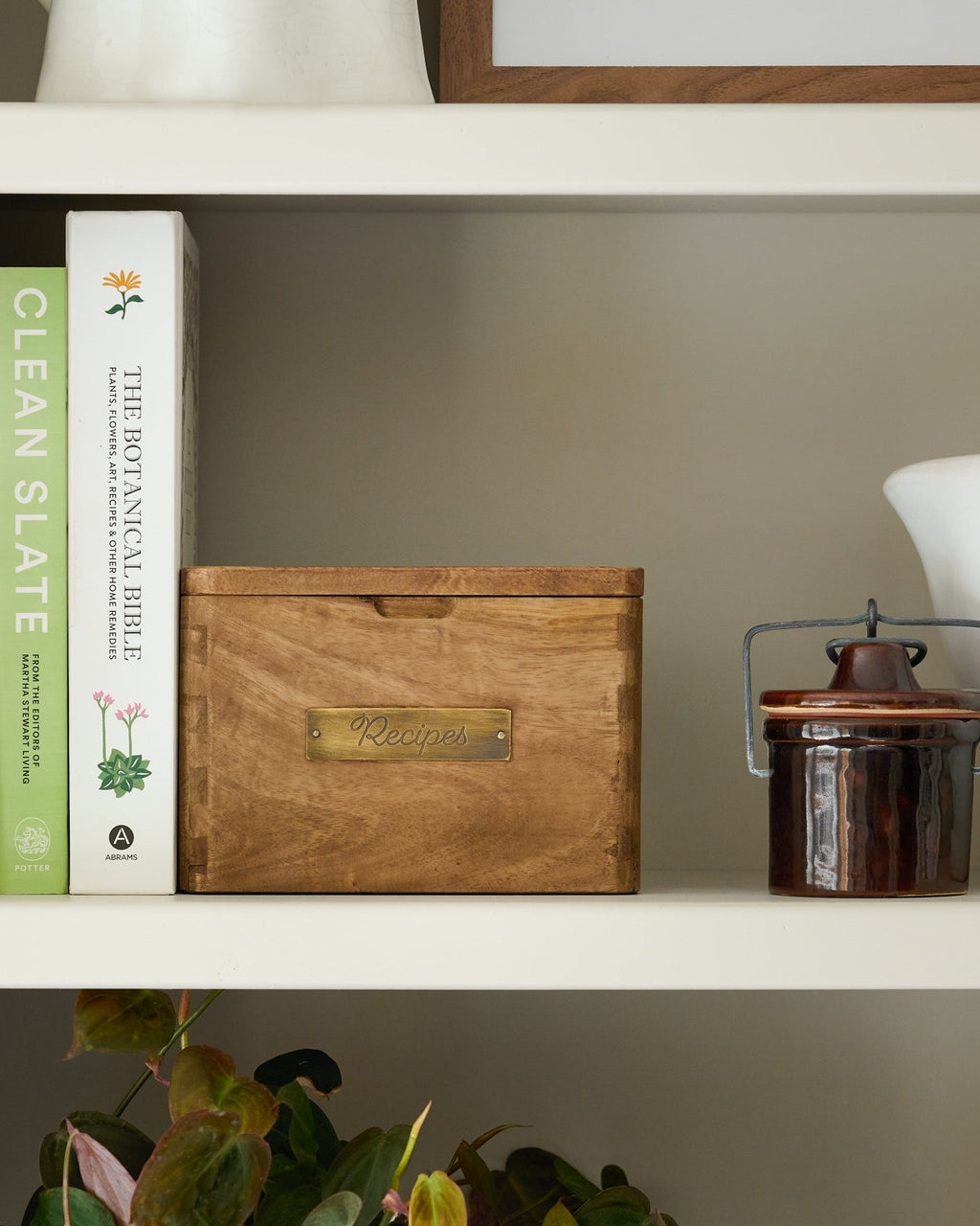 Mavelle Antiqued Wood Recipe Box kitchen tool