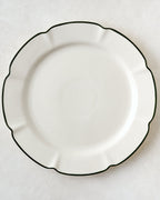 Mavelle Green Luna Scalloped Plate dinnerware set - Detail View