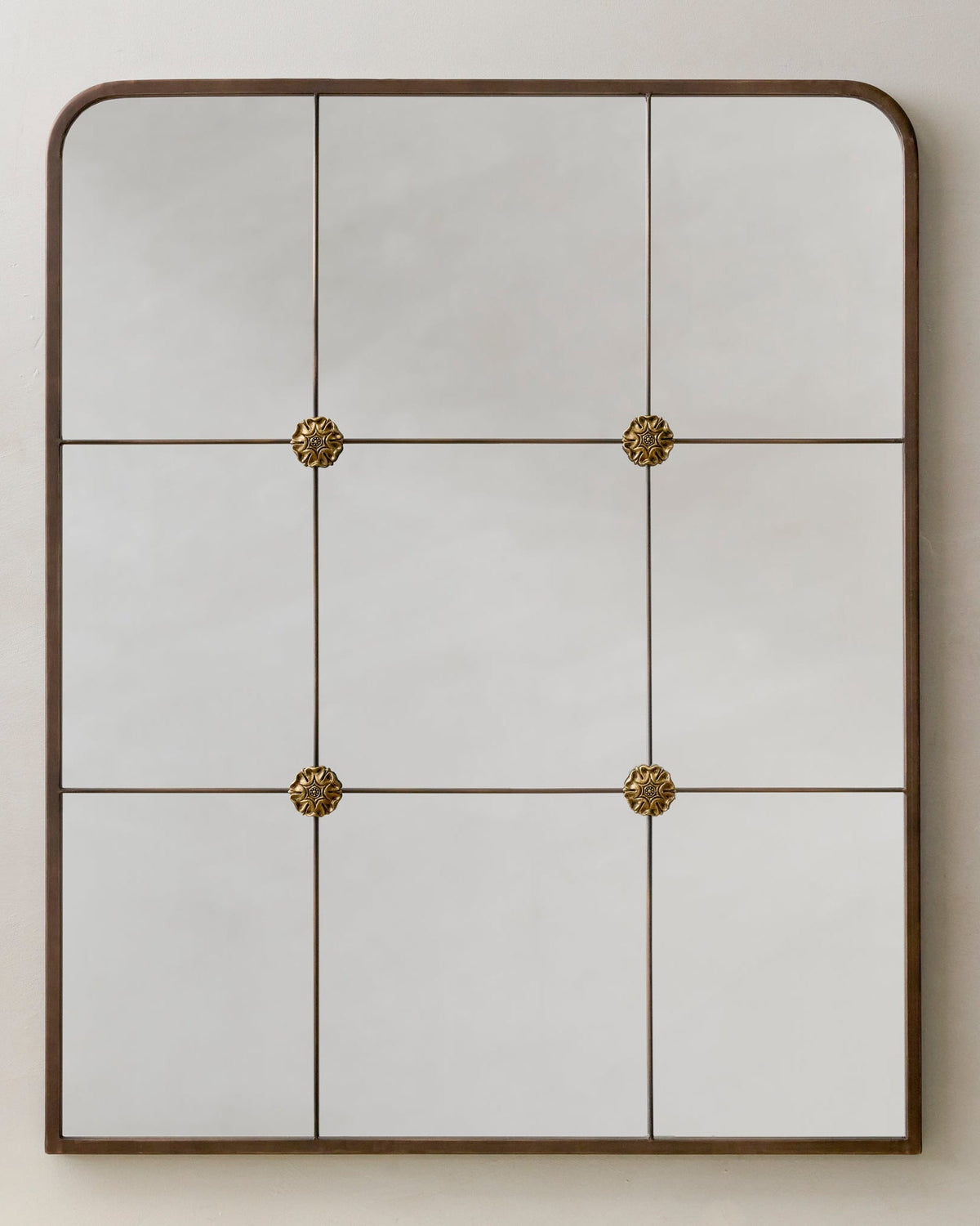 Mavelle Hotel 1928 Mirror mirror