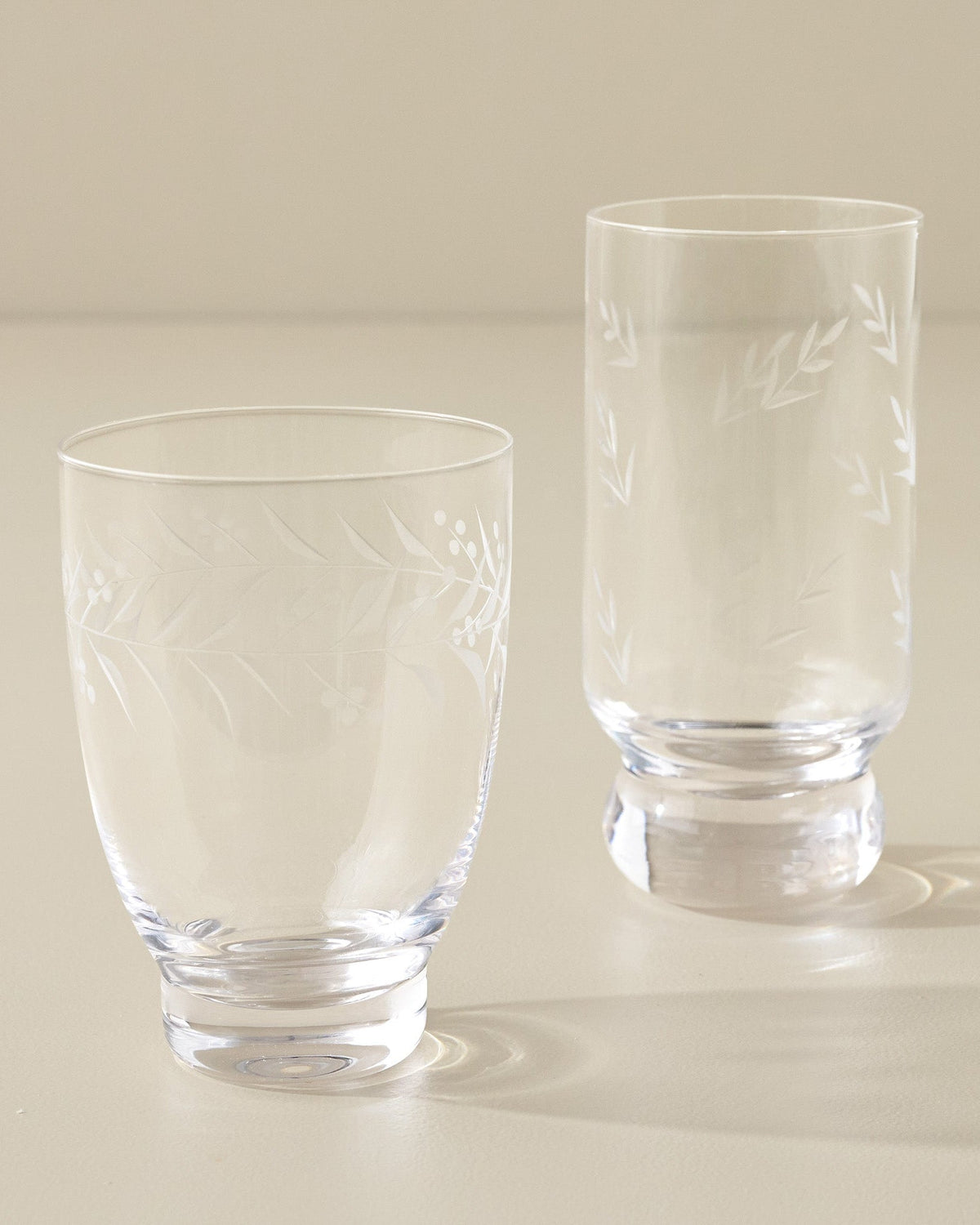 Mavelle Vintage-Inspired Etched Glass Tumbler drinking glass - Detail View