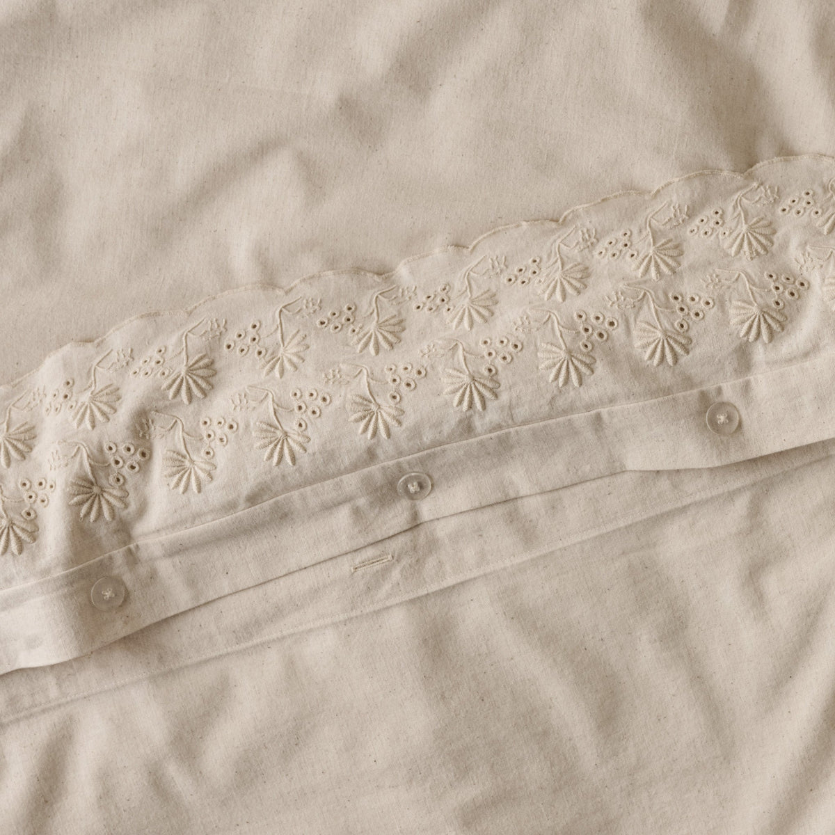 Mavelle Natural Clara Eyelet Flange Duvet & Sham Set (King) duvet cover
