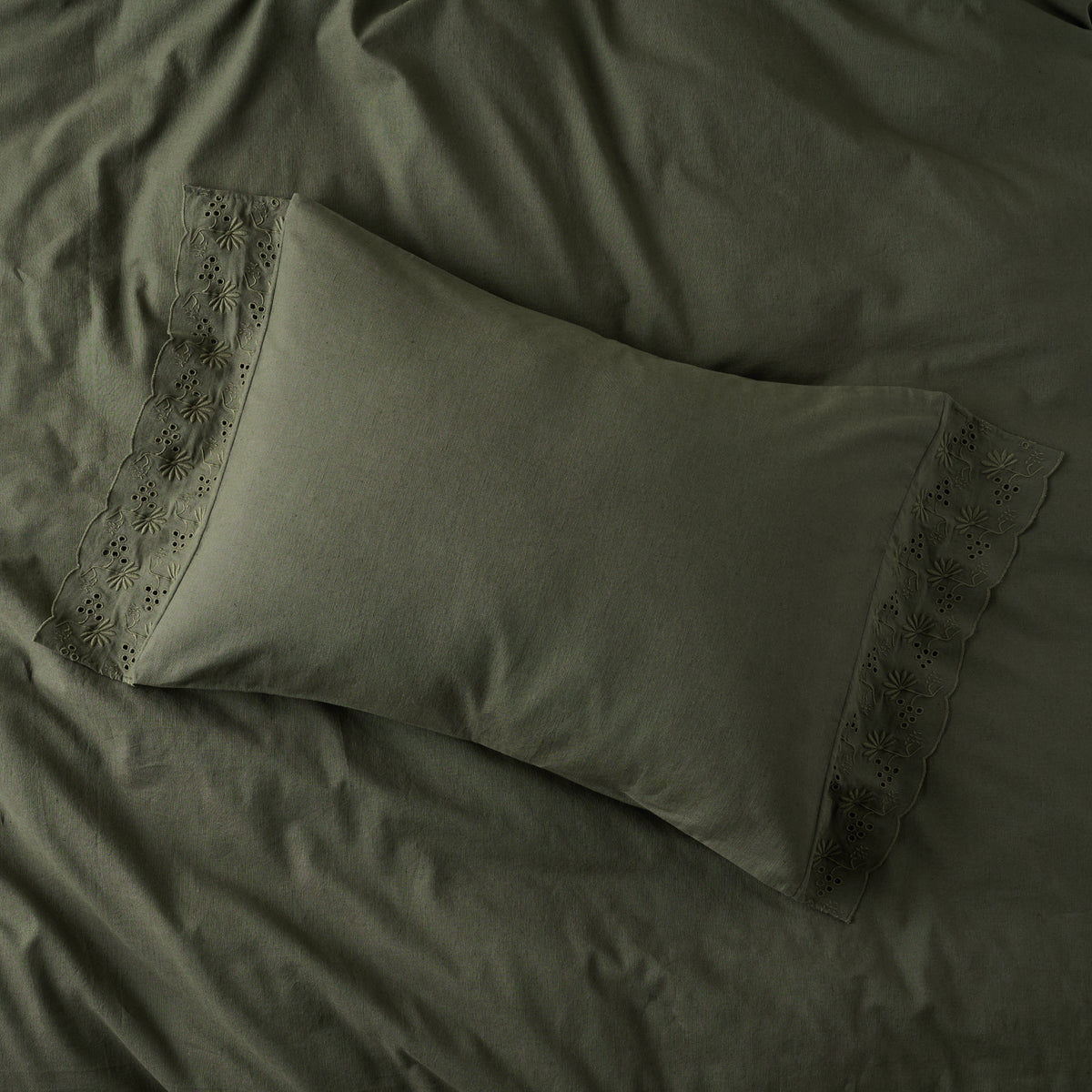 Mavelle Olive Night Clara Eyelet Flange Quilt & Sham Set (King) quilt - Close-Up