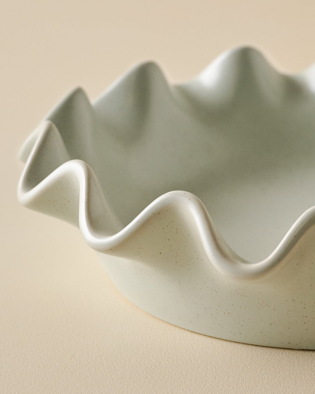 Mavelle French Grey Scalloped Pie Dish baking dish