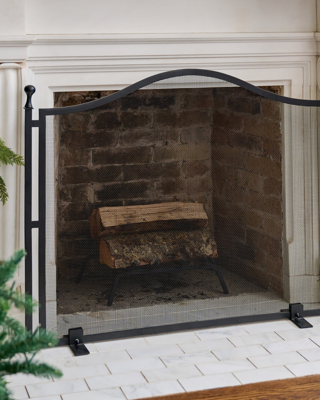 Mavelle Shepherd Black Fireplace Screen fireplace accessory - Detail View