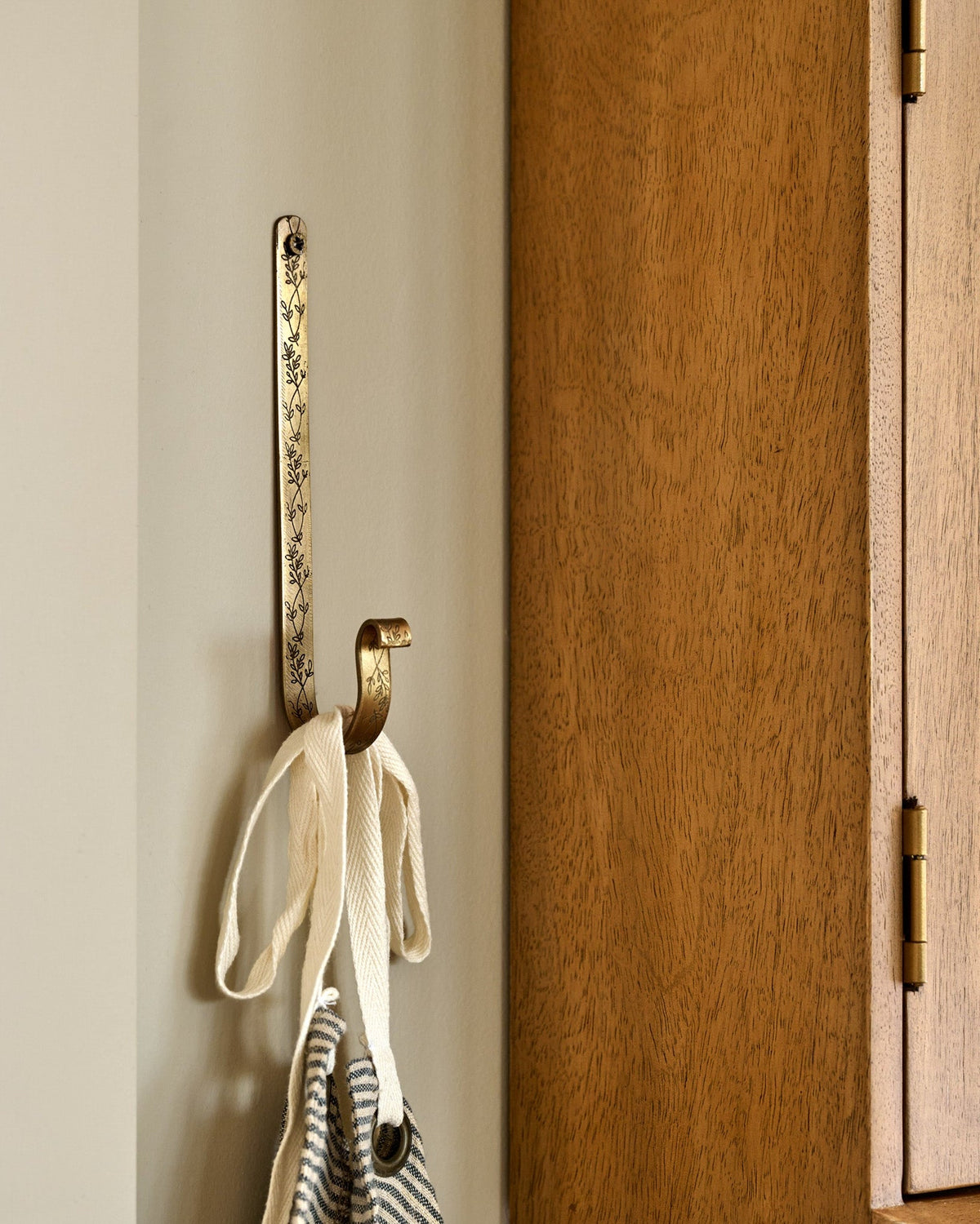 Mavelle Celine Etched Brass Hook wall hook - Detail View