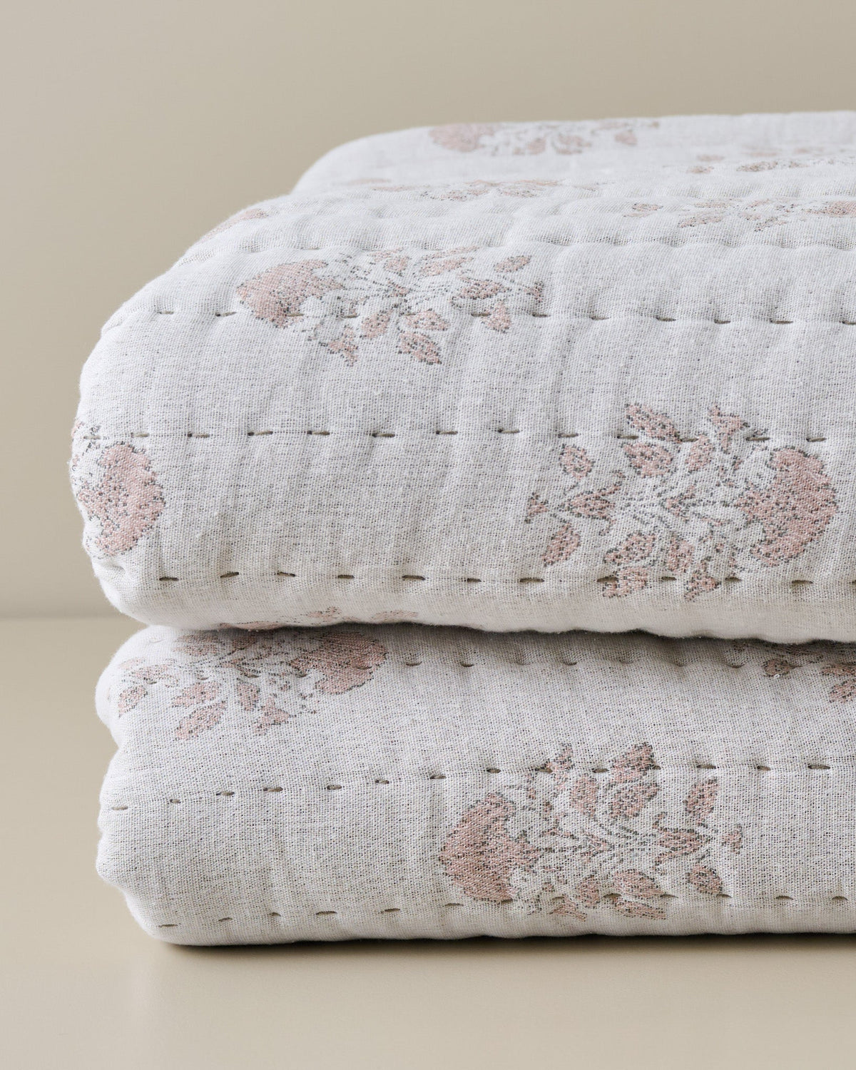 Mavelle Floral Jacquard Kantha Quilt & Sham Set (King) quilt