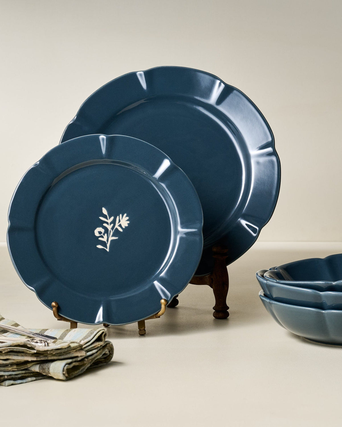 Mavelle Navy Luna Pasta Bowl bowl