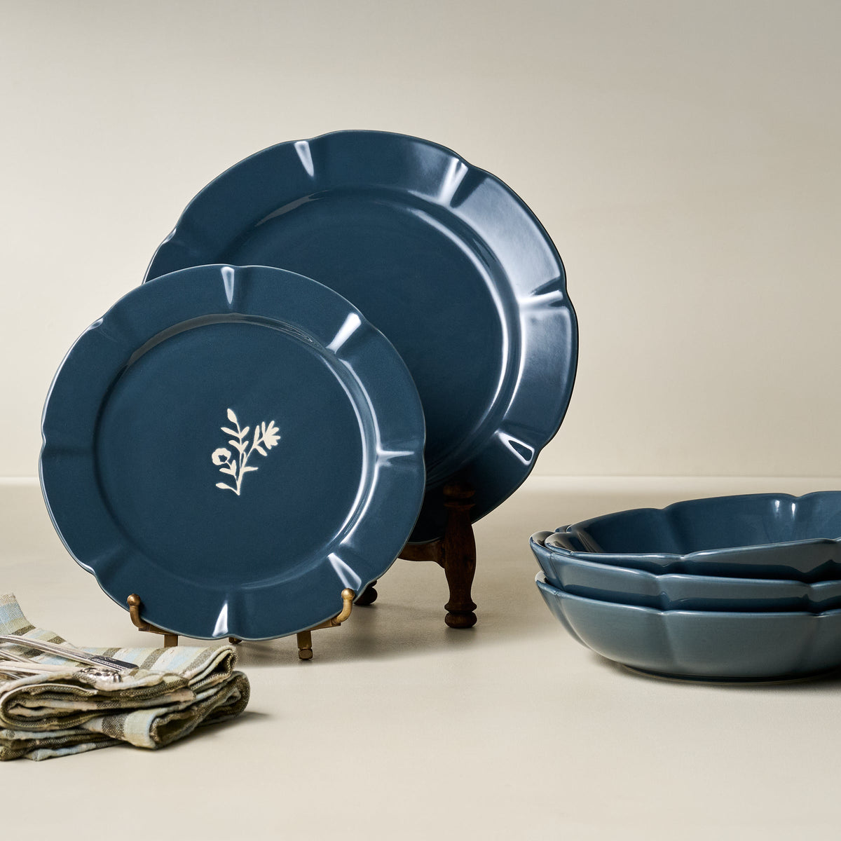 Mavelle Navy Luna Dinnerware 3-Piece Place Setting dinnerware set