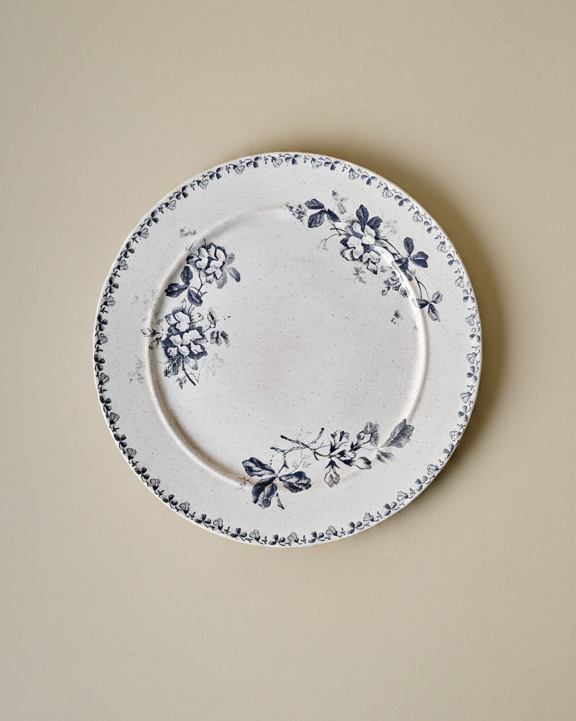 Mavelle Heirloom Garden Navy Floral Plate dinnerware set - Close-Up