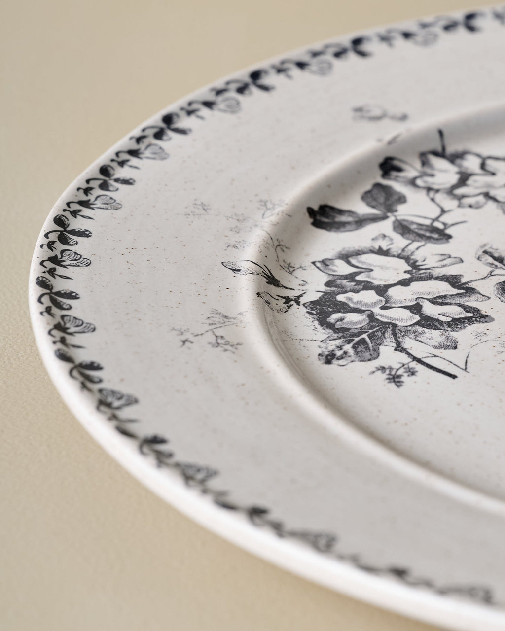 Mavelle Heirloom Garden Navy Floral Plate dinnerware set - Side View