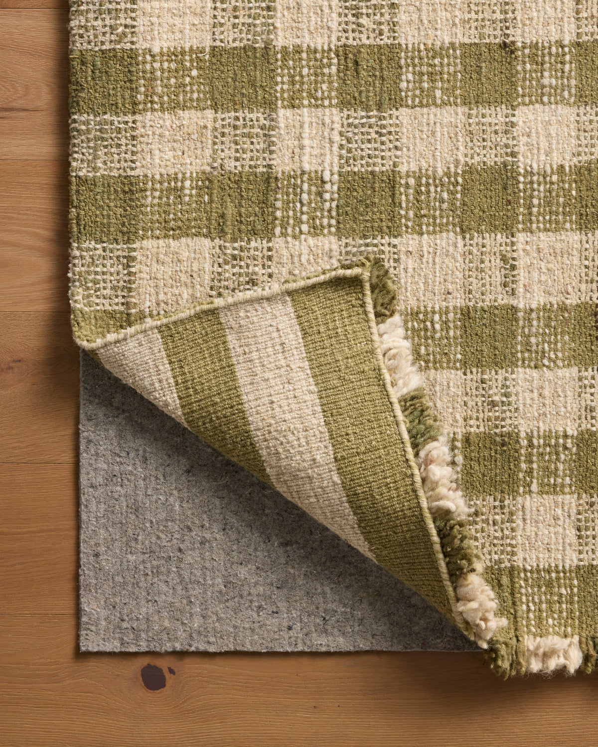 Mavelle Merritt Oatmeal Olive area rug - Close-Up