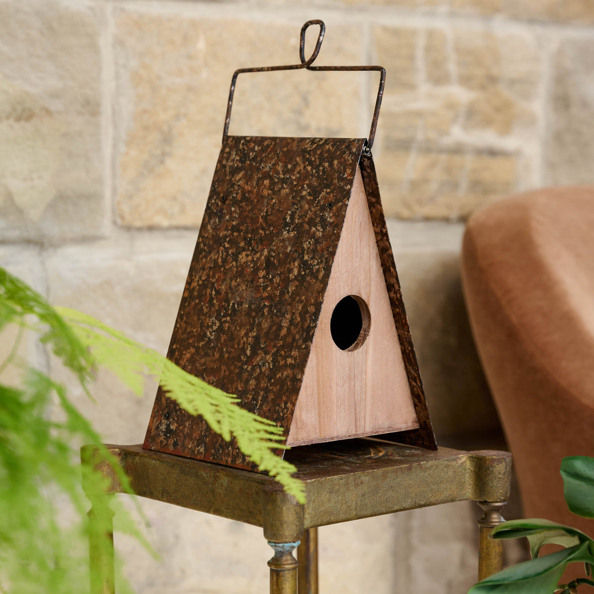 Mavelle A-Frame Birdhouse planter - Detail View