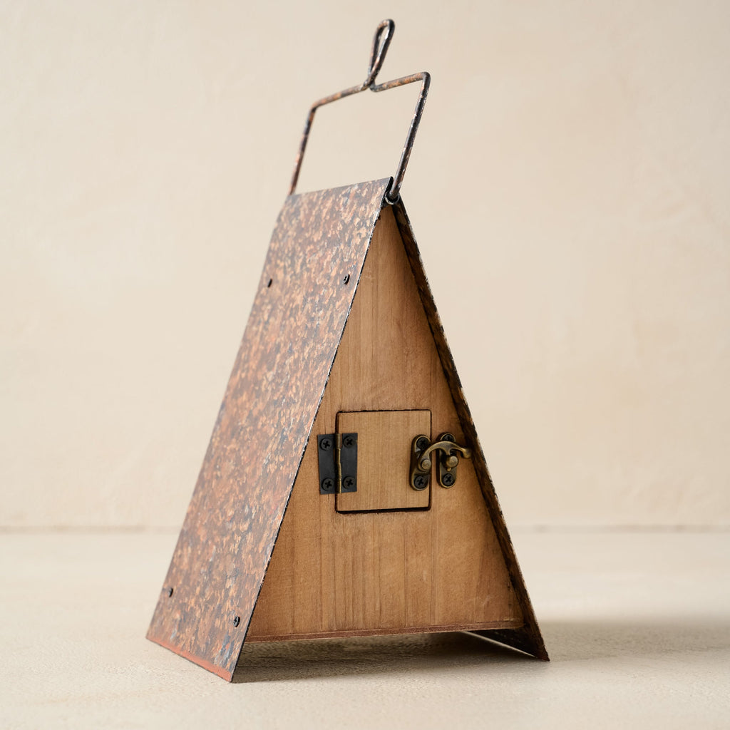 Mavelle A-Frame Birdhouse planter - Close-Up