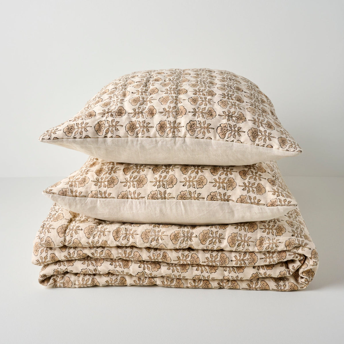 Mavelle Natural Flora Block Print Quilt & Sham Set (King) quilt