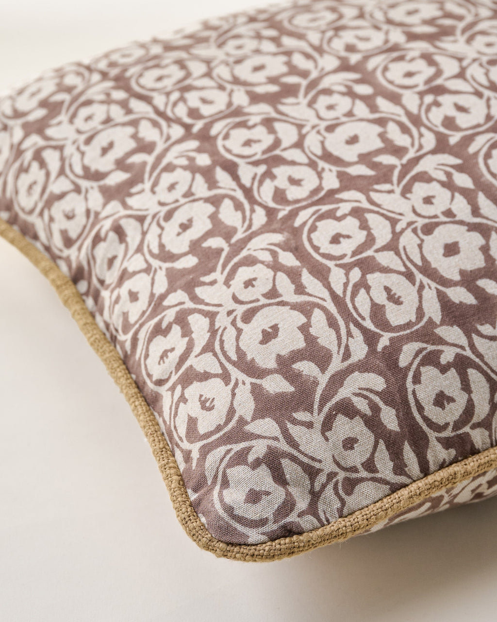Mavelle Pivoine Fleurs Pillow throw pillow - Detail View