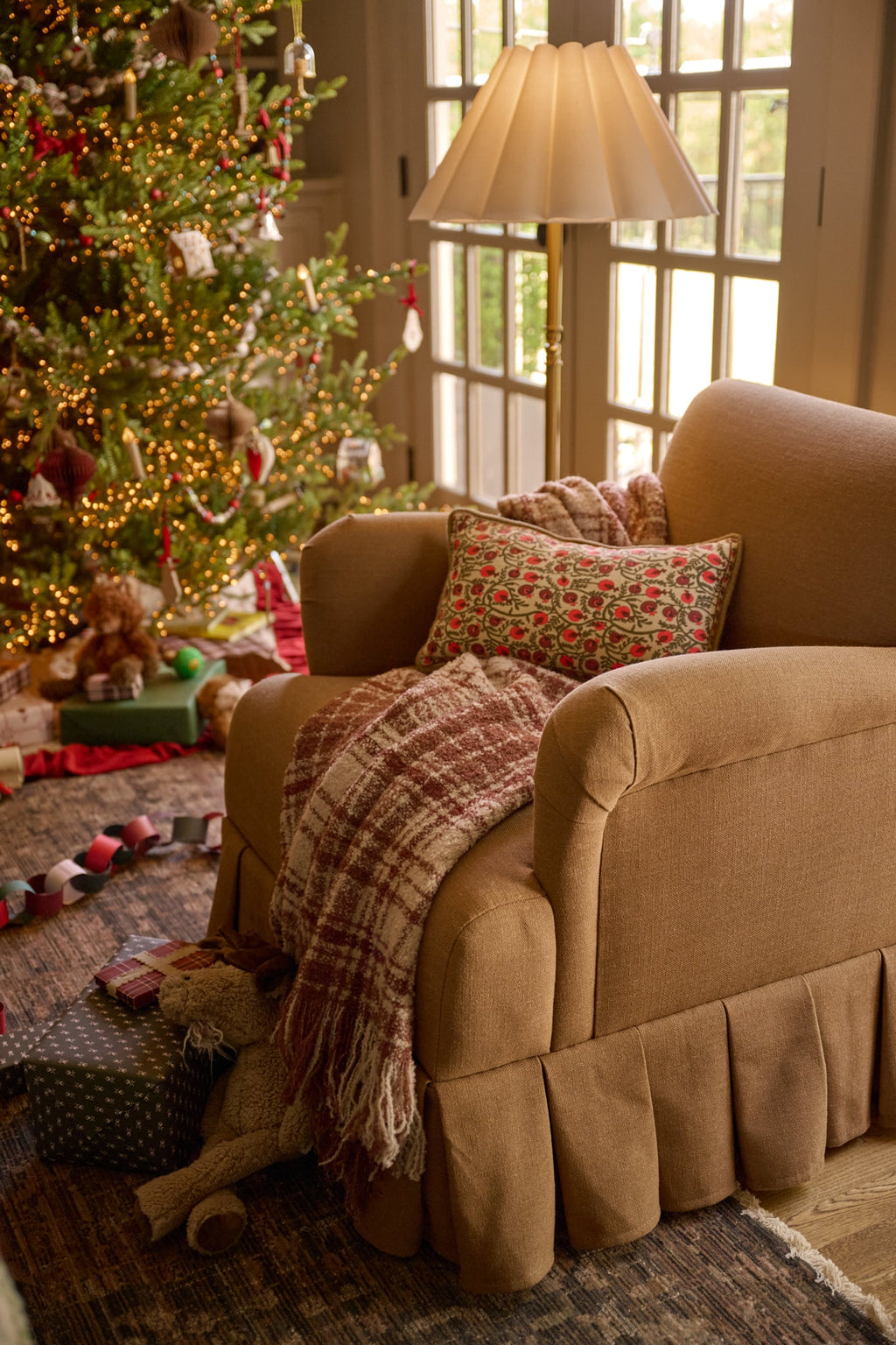 Mavelle Settle In Plaid Throw throw blanket - Detail View