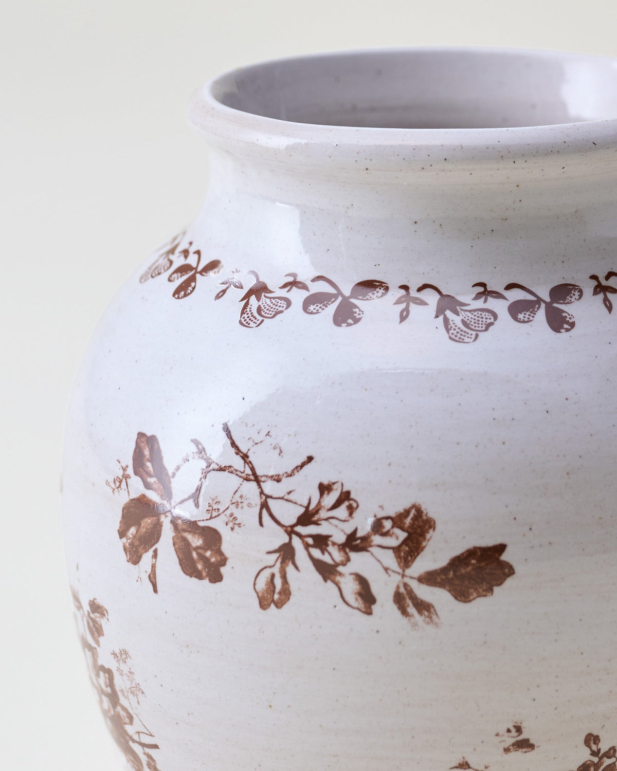 Mavelle Chestnut Heirloom Garden Vase vase