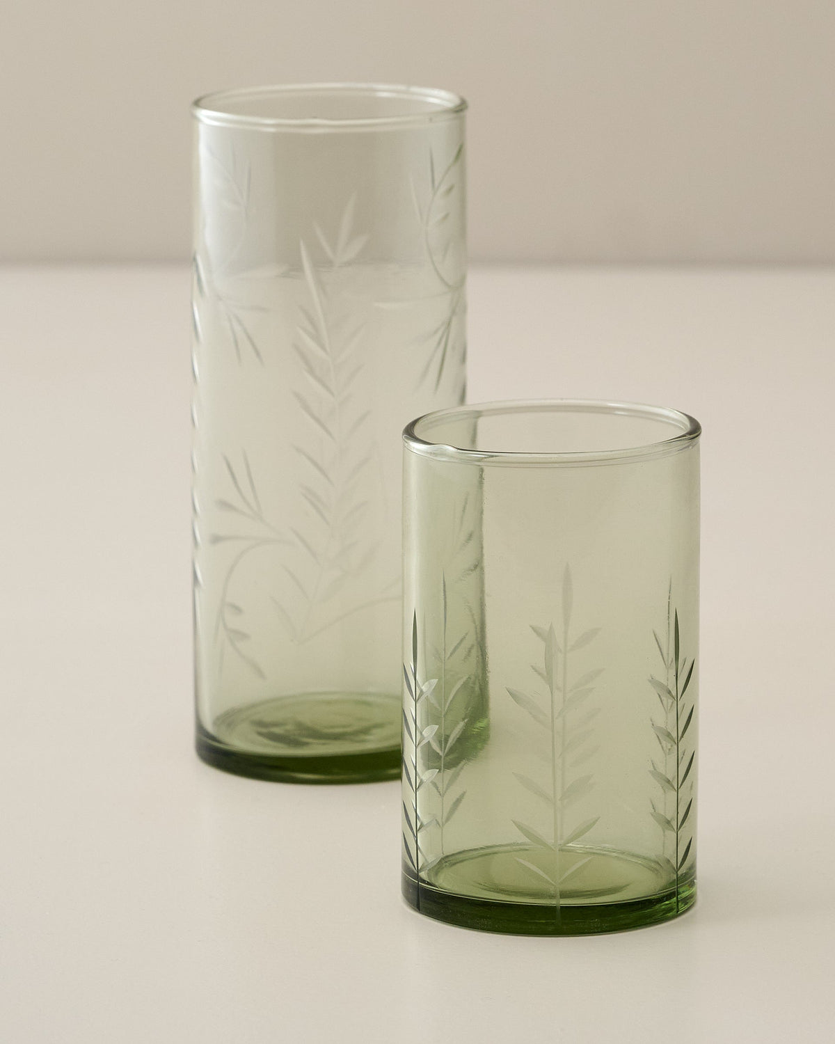 Mavelle Recycled Etched Glass Tumbler, Green drinking glass - Detail View