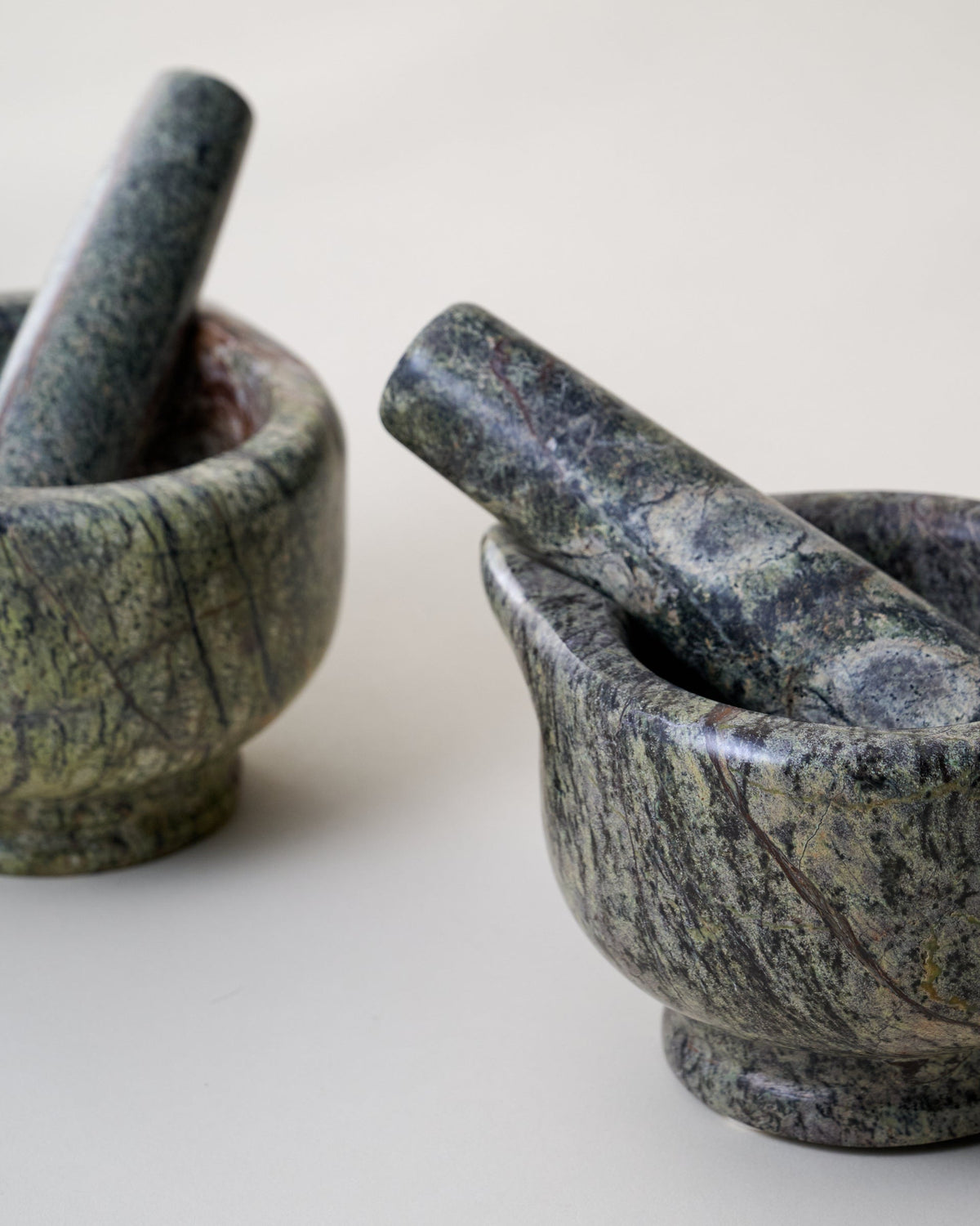 Mavelle Forest Marble Mortar and Pestel kitchen tool - Close-Up