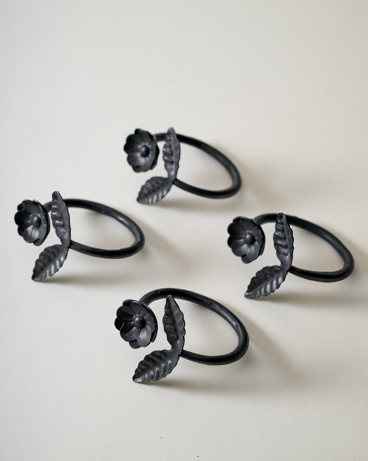 Mavelle Forged Iron Floral Napkin Ring Set of 4 napkin ring set