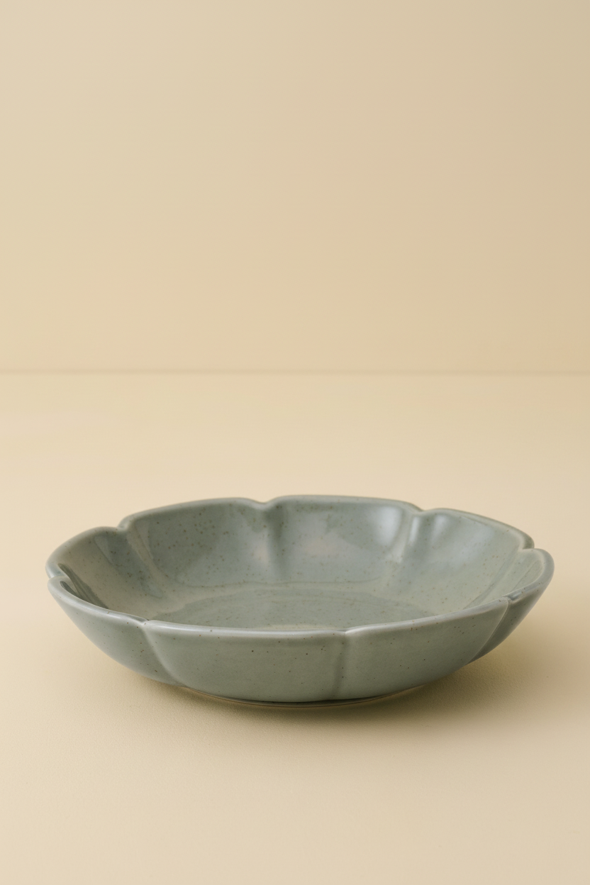 Mavelle Green Speckle Heirloom Scallop Pasta Bowl bowl - Detail View