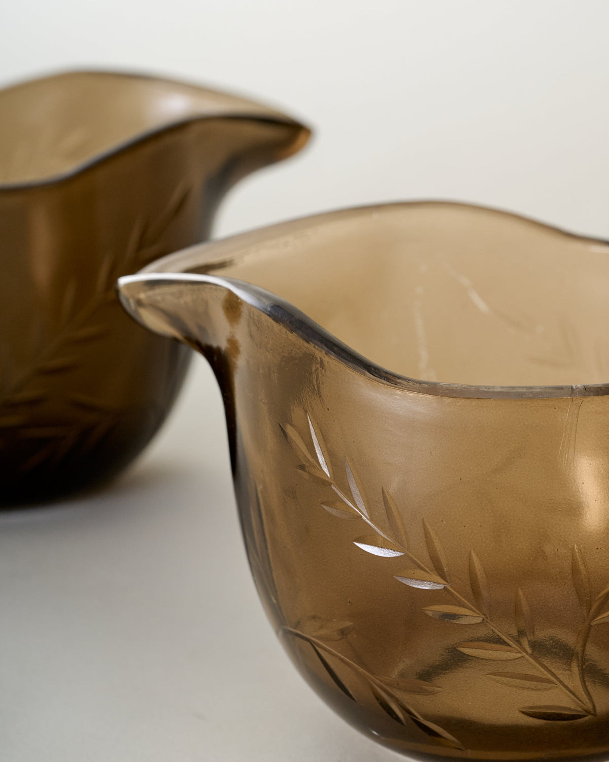 Mavelle Brown Etched Glass Gravy Boat serving piece - Close-Up