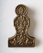 Mavelle Cast Antique Brass Paper Clip decorative accent - Detail View