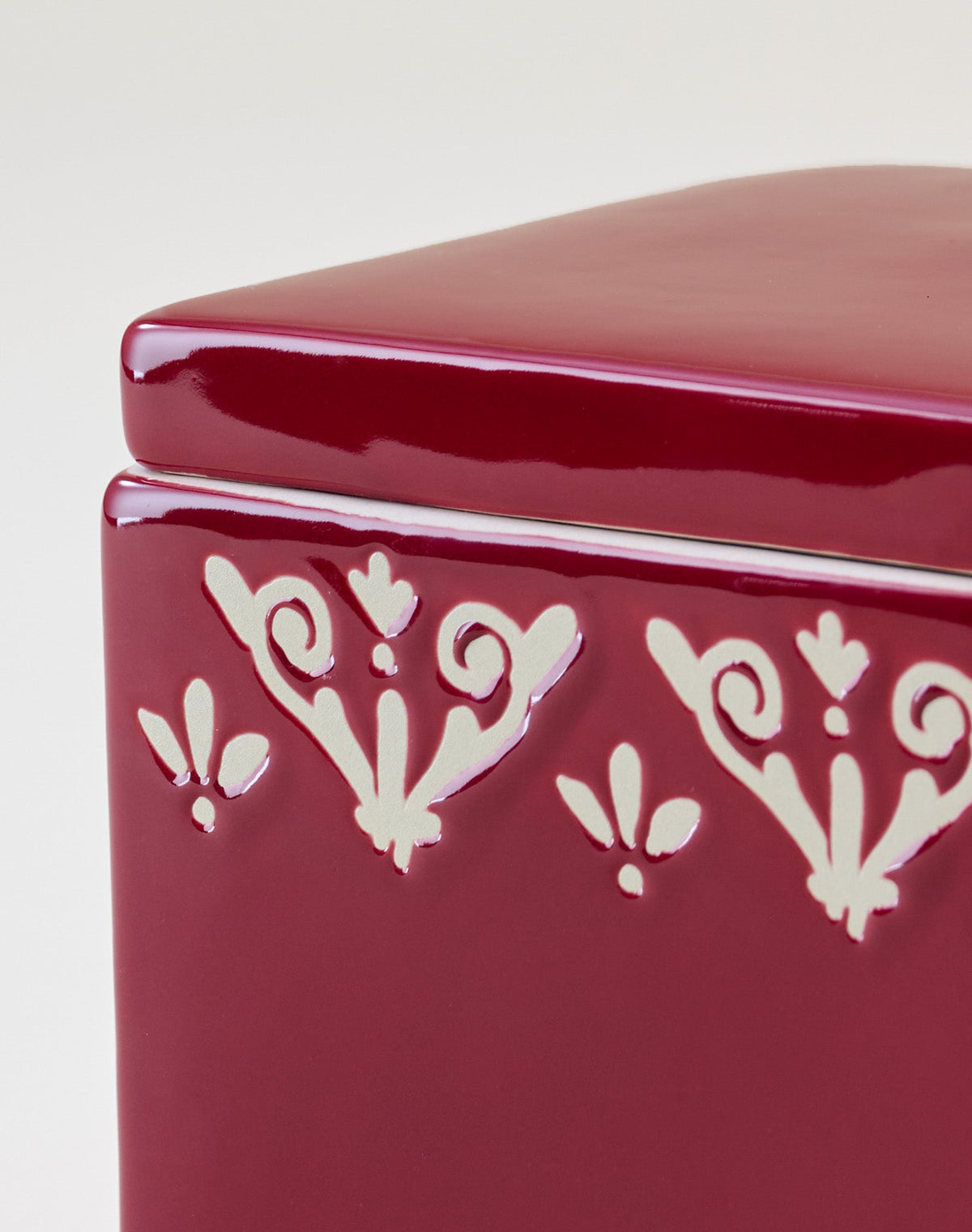 Mavelle Heirloom Noel Ceramic Canister kitchen storage piece - Close-Up