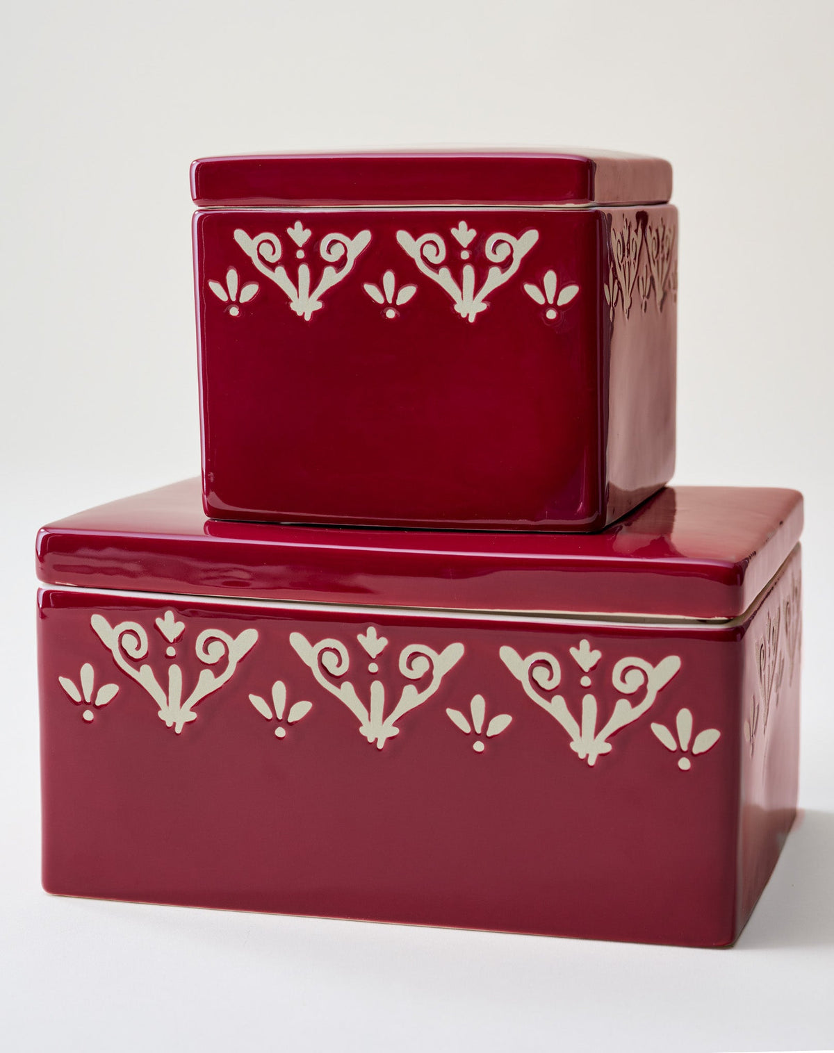 Mavelle Heirloom Noel Ceramic Canister kitchen storage piece - Detail View