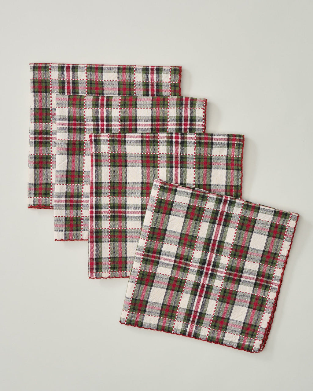 Mavelle Classic Christmas Plaid Napkin Set of Four cloth napkin set - Detail View